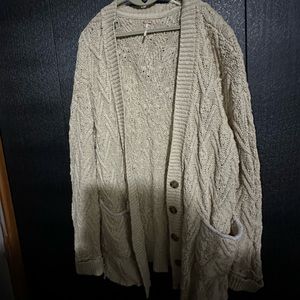 Free People oversized chunky knit cardigan. Cream. Size xl.